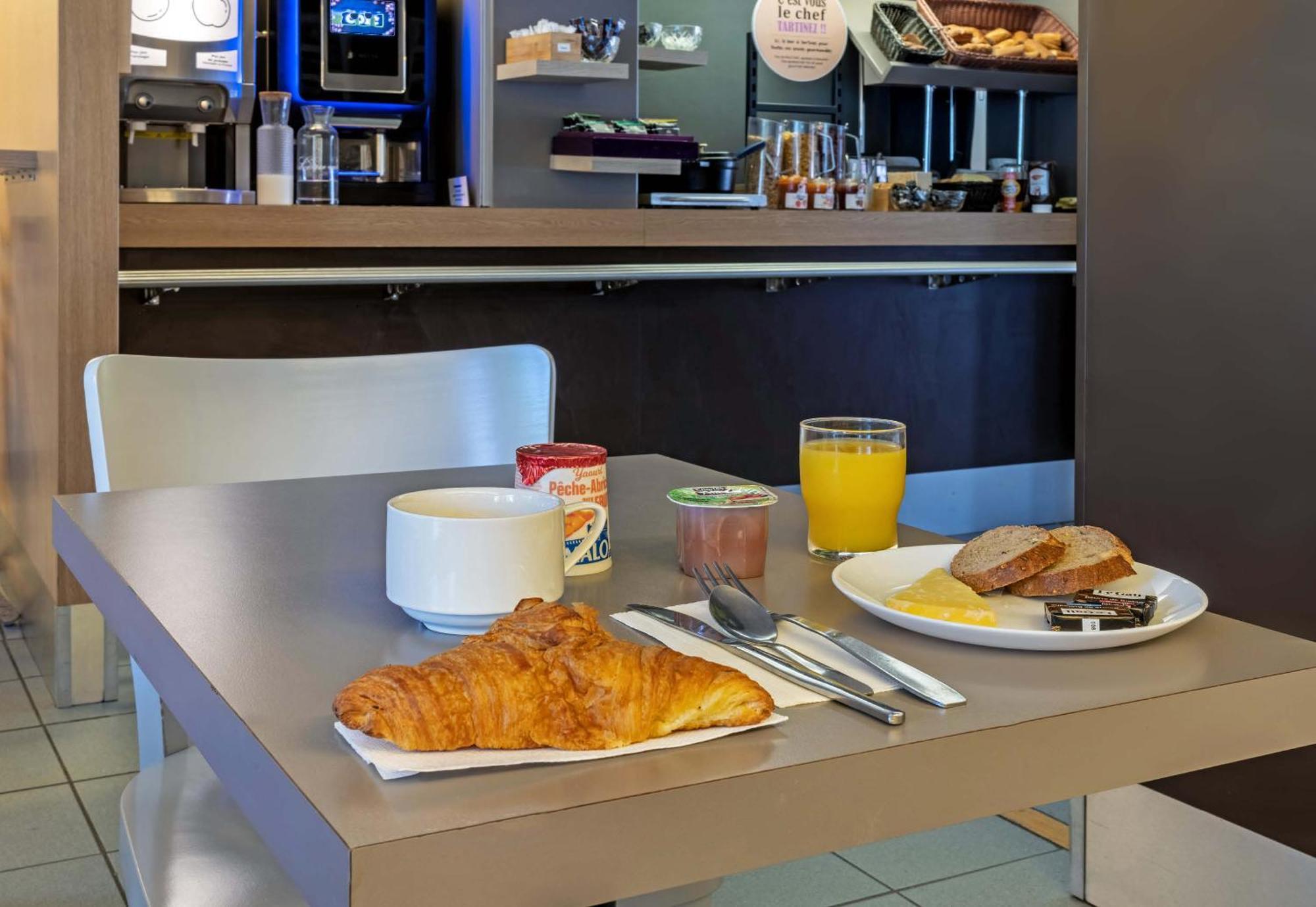B&B Hotel Morlaix Saint-Martin-des-Champs  Exteriör bild