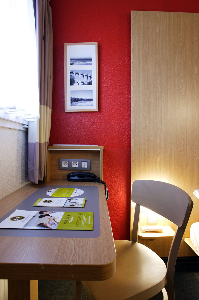 B&B Hotel Morlaix Saint-Martin-des-Champs  Exteriör bild