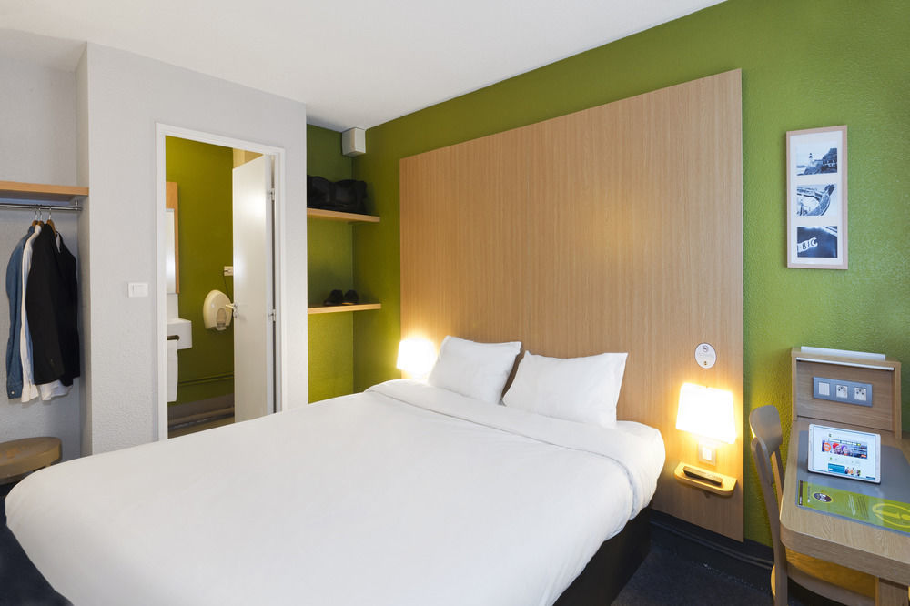 B&B Hotel Morlaix Saint-Martin-des-Champs  Exteriör bild