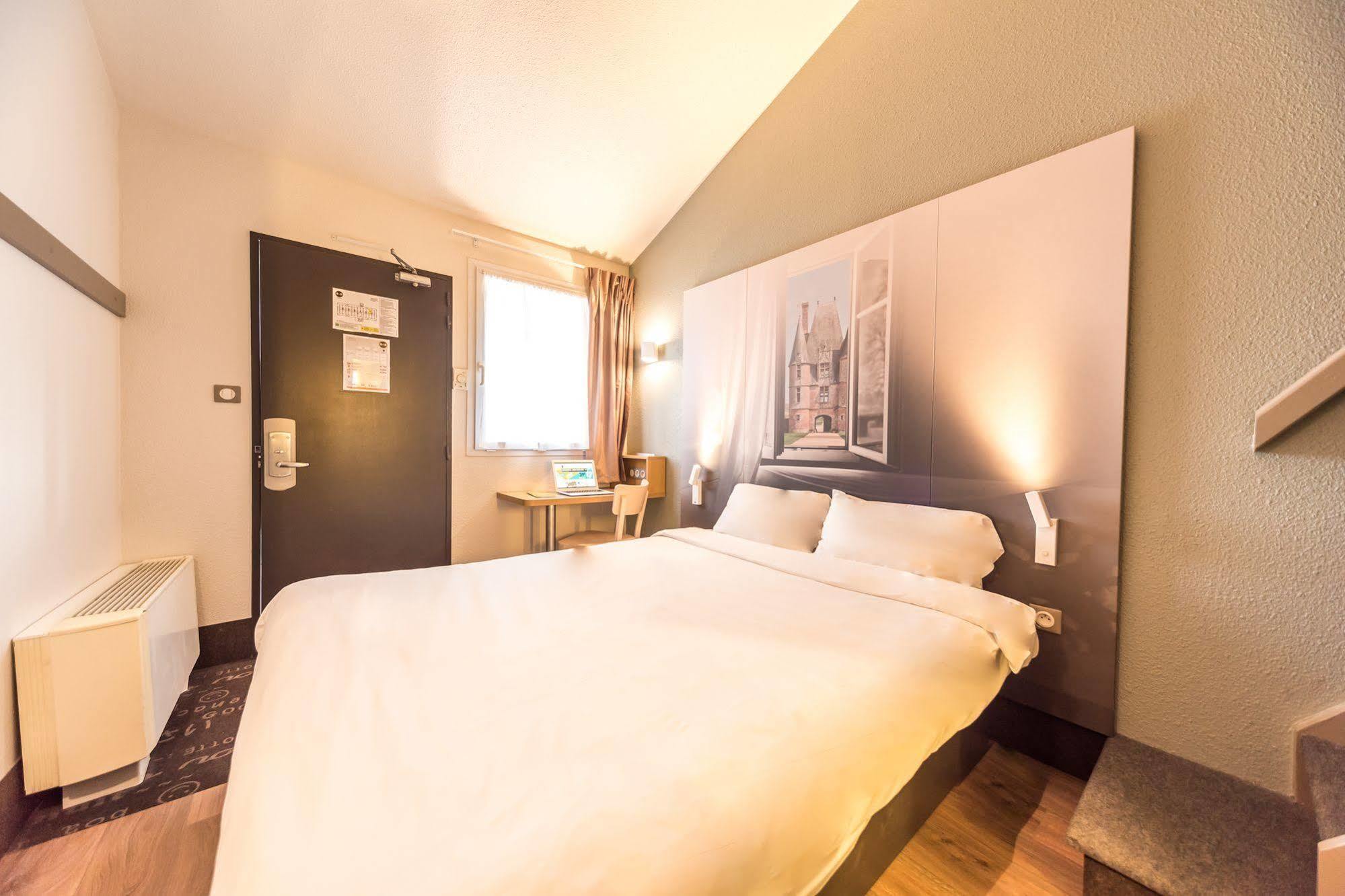 B&B Hotel Morlaix Saint-Martin-des-Champs  Exteriör bild
