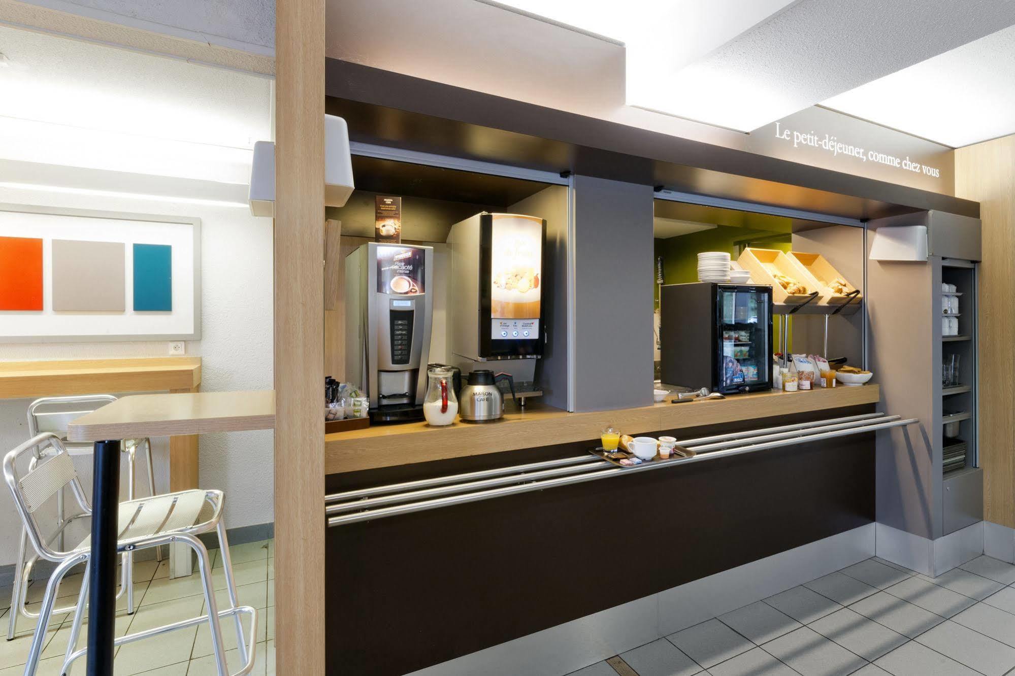 B&B Hotel Morlaix Saint-Martin-des-Champs  Exteriör bild