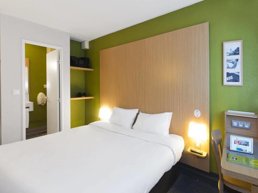 B&B Hotel Morlaix Saint-Martin-des-Champs  Exteriör bild